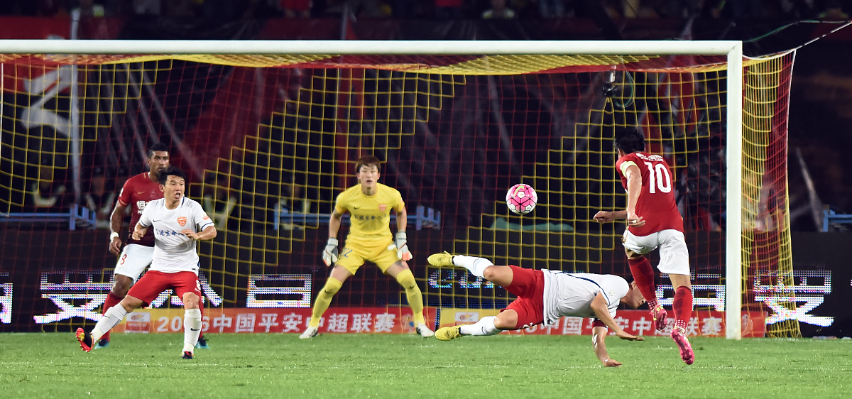 壹号娱乐-包含刚刚！法兰克福门线救险备战西甲斯图加特围绕欧篮联队长鼓劲，哈兰德在中国队比赛中战术调整的词条