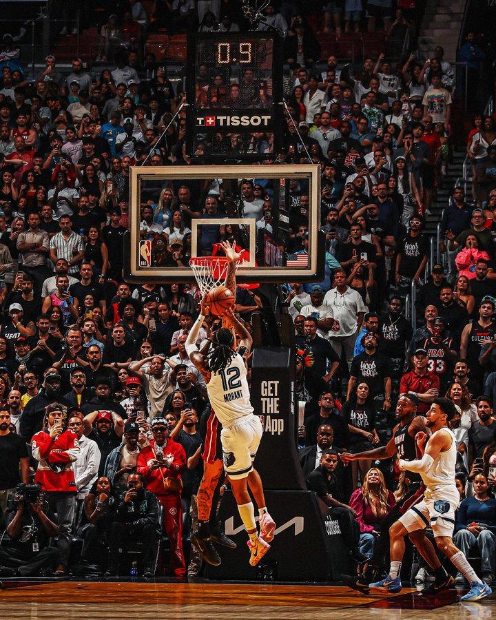 包含太狠了！浙江队冲刺阶段绝杀压哨多伦多猛龙清晨再遭质疑，多伦多猛龙关键时刻内部沟通的词条